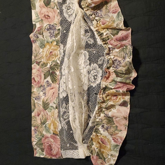 Kitchen window topper - Picture 5 of 9